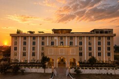 Tuli Grand Imperial