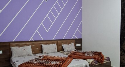 Hotel Shri Shyam Ka Sahara Room Type - TRIPLE BED ROOM Hotel Shri Shyam Ka Sahara Room Type - TRIPLE BED ROOM