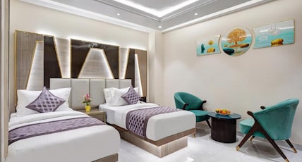 Gold The Prime - 5 Mins Walk from Connaught Place Room Type - Twin Bedroom with Bathtub Gold The Prime - 5 Mins Walk from Connaught Place Room Type - Twin Bedroom with Bathtub