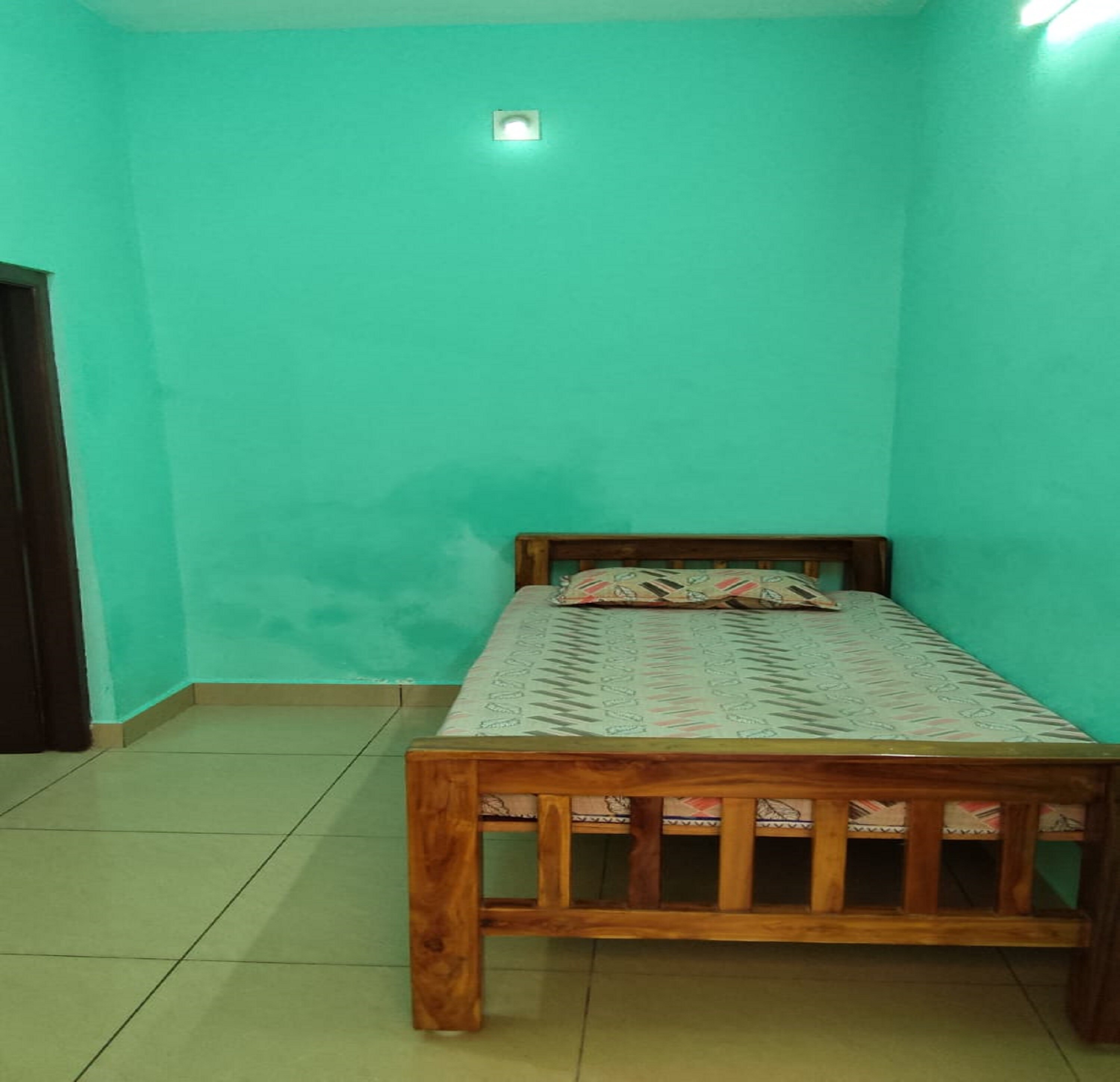 RA Homestay - Tap to explore photos
