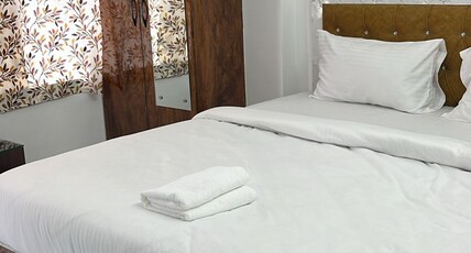Hotel Keshvi Room Type - Semi Deluxe Room