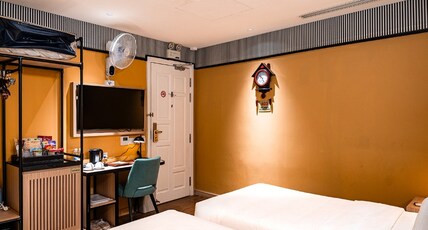 A25 Premium Hotel - 130 Ba Trieu Room Type - Premium Deluxe Twin Room
