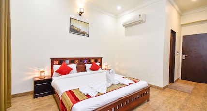 Hotel Laxmi Niwas - A Heritage Retreat Room Type - Royal Deluxe Room Hotel Laxmi Niwas - A Heritage Retreat Room Type - Royal Deluxe Room