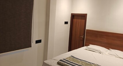 A28 ORANGE BRICKS - near Park Street, New Market KOLKATA Room Type - Standard Double Bed