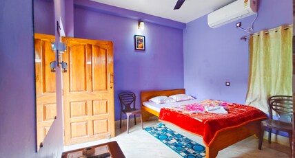 Basuri Guest House Room Type - Double Bedroom With AC