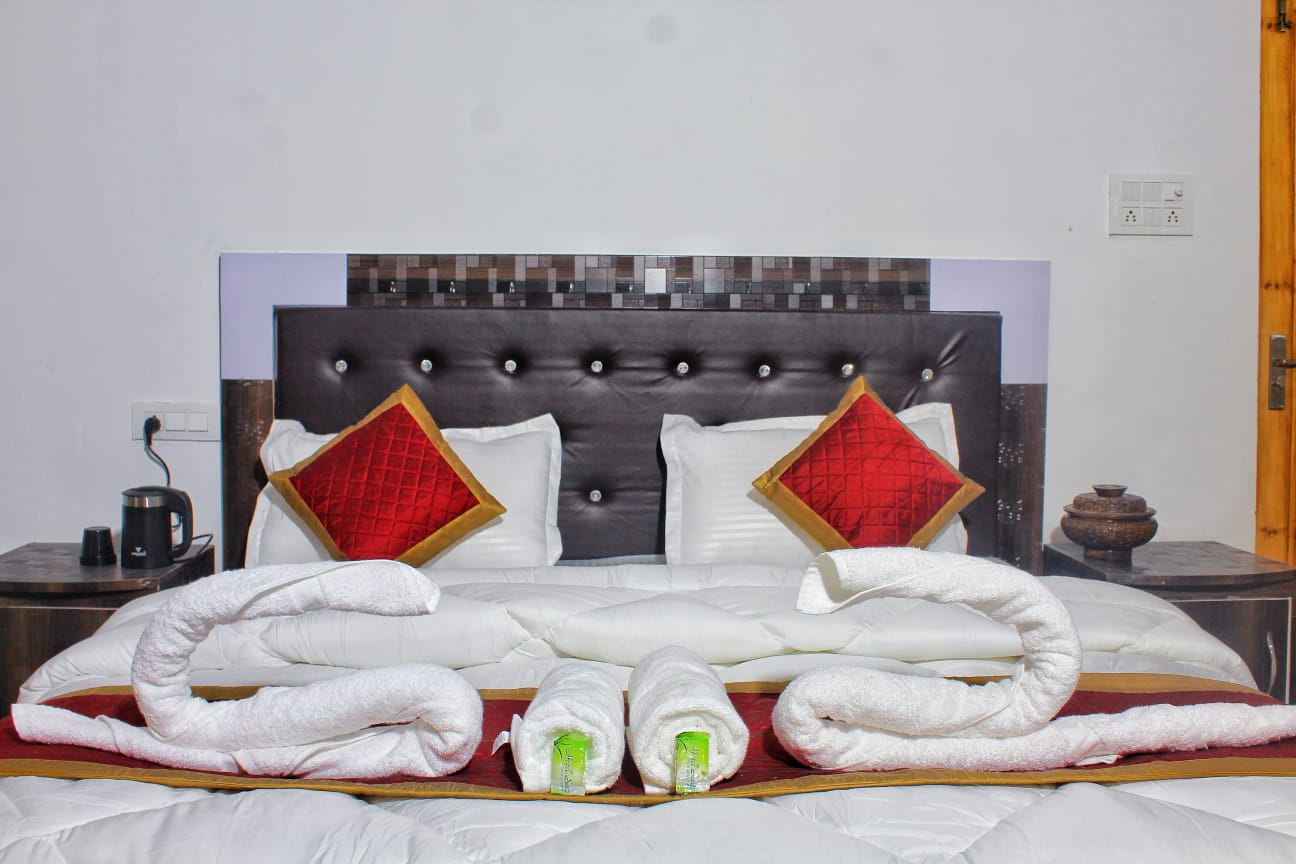 Mentok Retreat a Luxury inn - Tap to explore photos