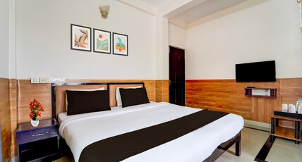 Super Hotel O Kollamkudimughal Kakkanad Formerly Diamond Inn Room Type - Classic