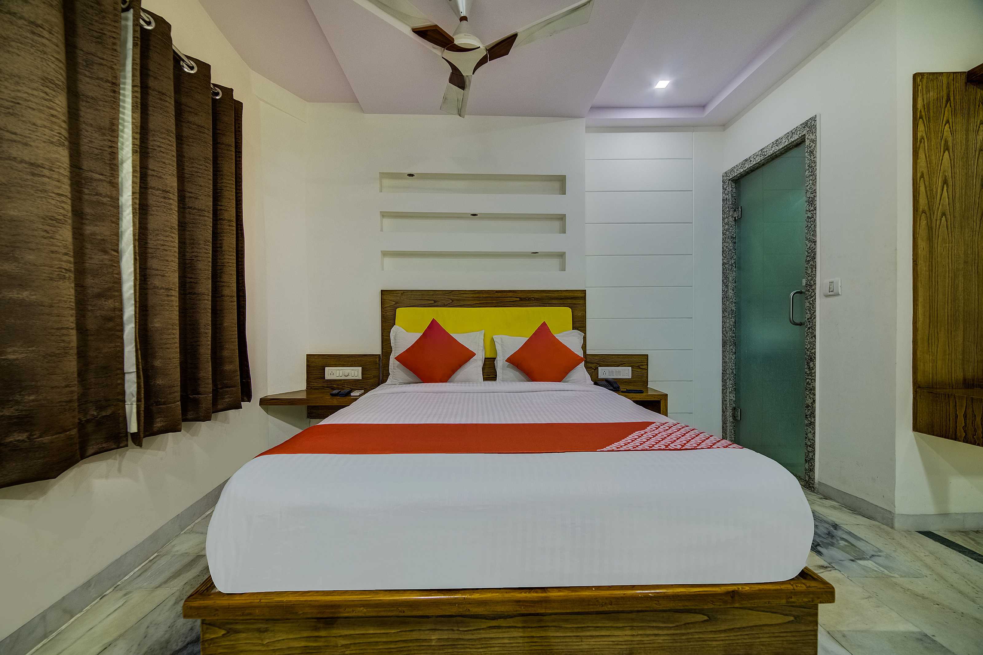 Hotel O 35359 Hotel Victoria Dx - Tap to explore photos
