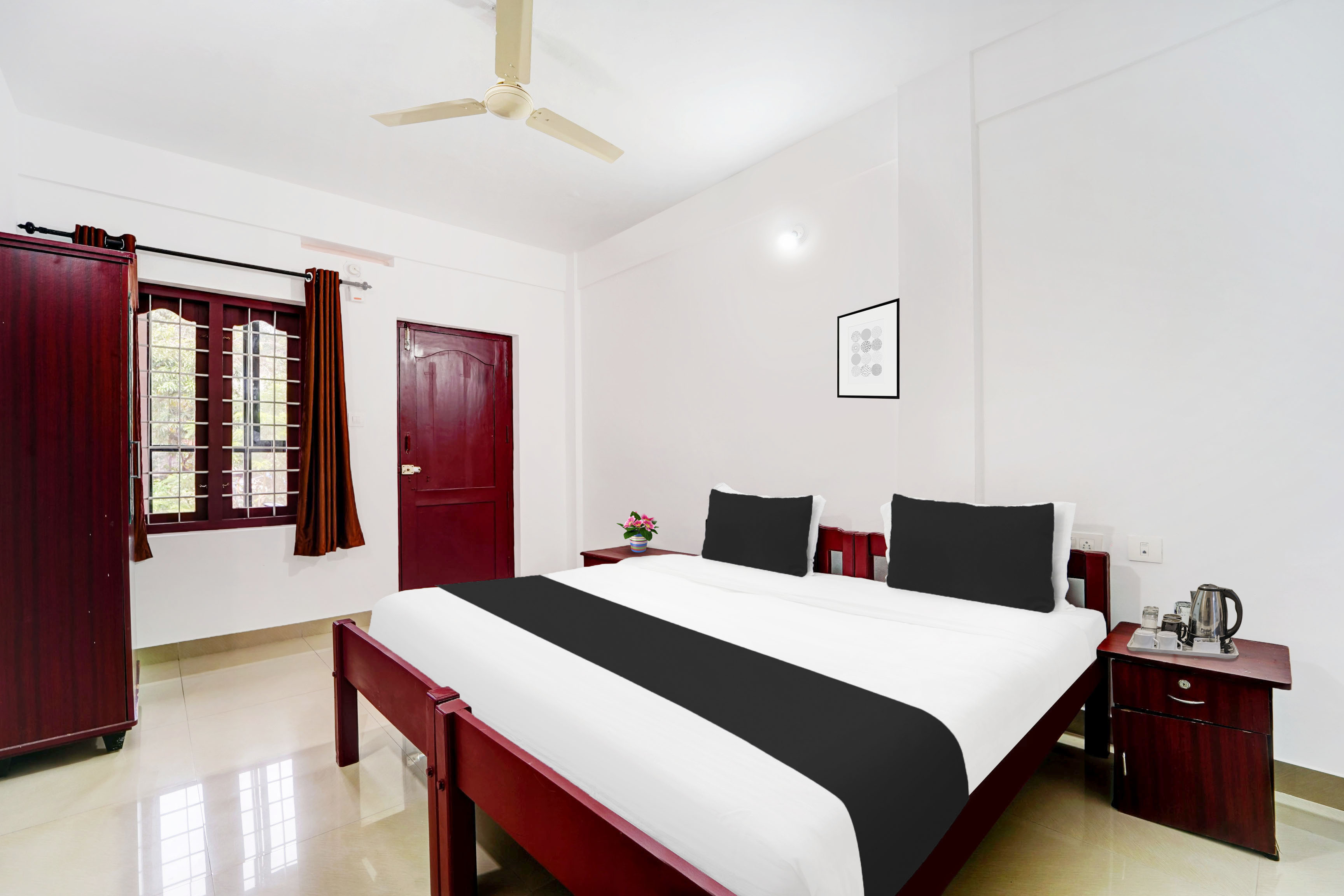Hotel O Sultan Bathery Formerly Bluevalley - Tap to explore photos