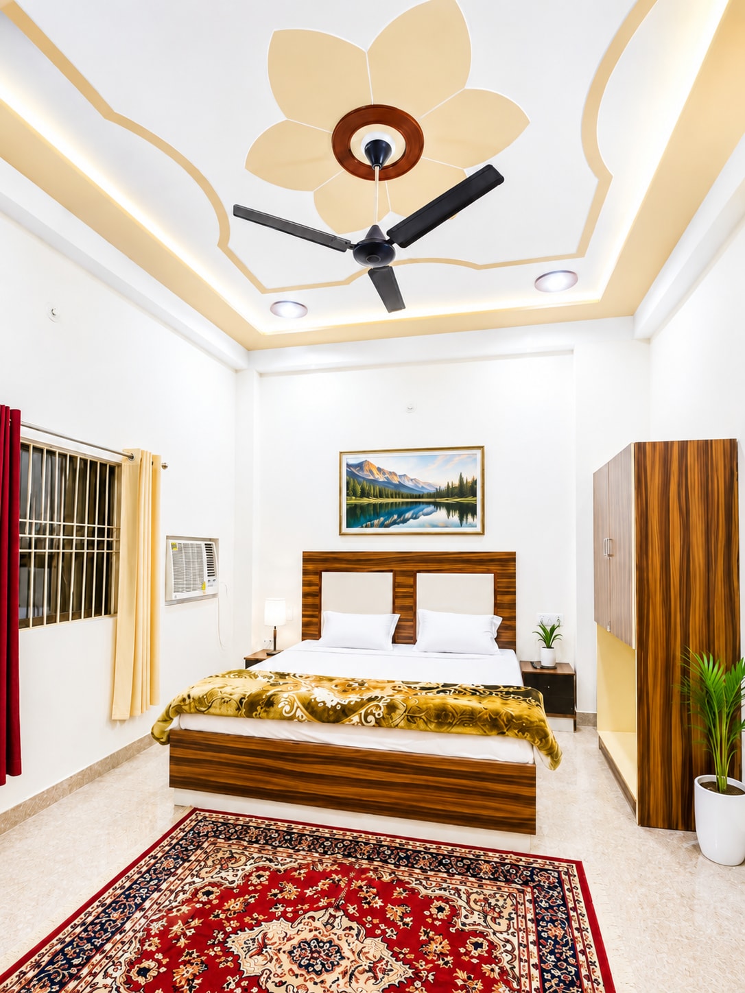 Hotel Shree Venktesh Nilayam 300 m from Ram Janam Bhumi - Tap to explore photos