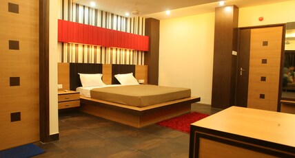 Hotel Trimoorti Room Type - Suite AC room with Free Wi-fi