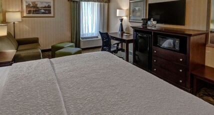 Hampton Inn by Hilton Rocky Mount Room Type - KING STUDY-NON SMOKING