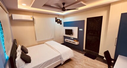 Hotel Lavasa Room Type - Deluxe King Room