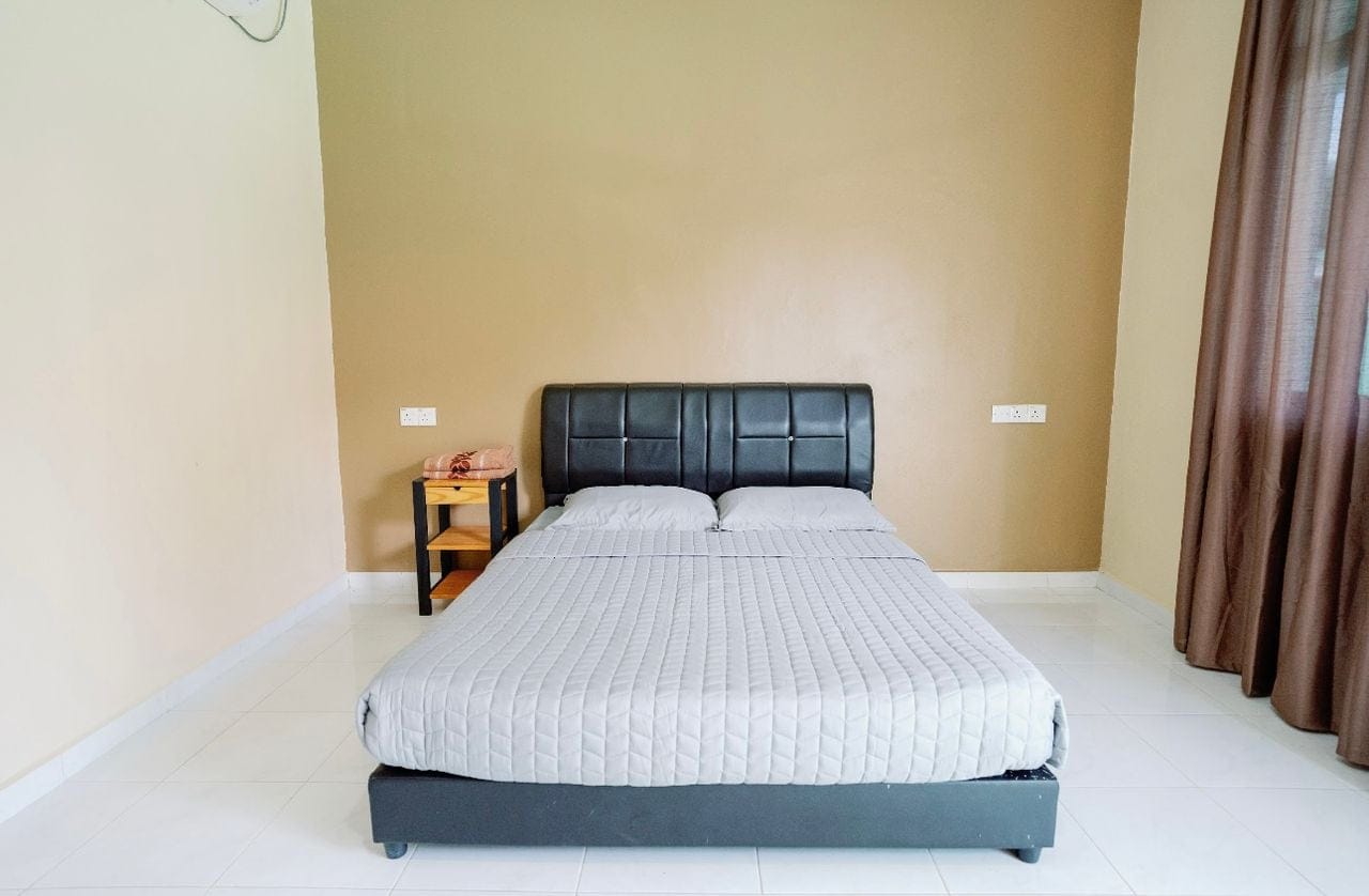 OYO 91271 Cik Ein Homestay - Tap to explore photos