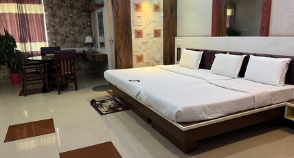 Vaishali Comforts Room Type - Suite Room