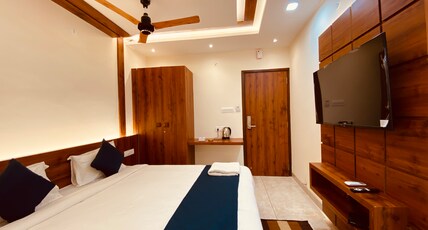 Hotel Rudraksha Room Type - Super Deluxe Room