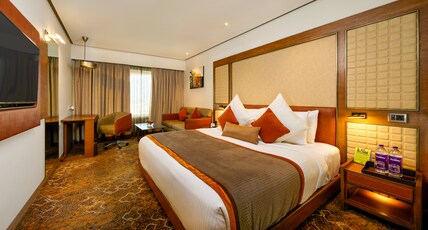 Sayaji Indore Room Type - Club Grande room with King Bed
