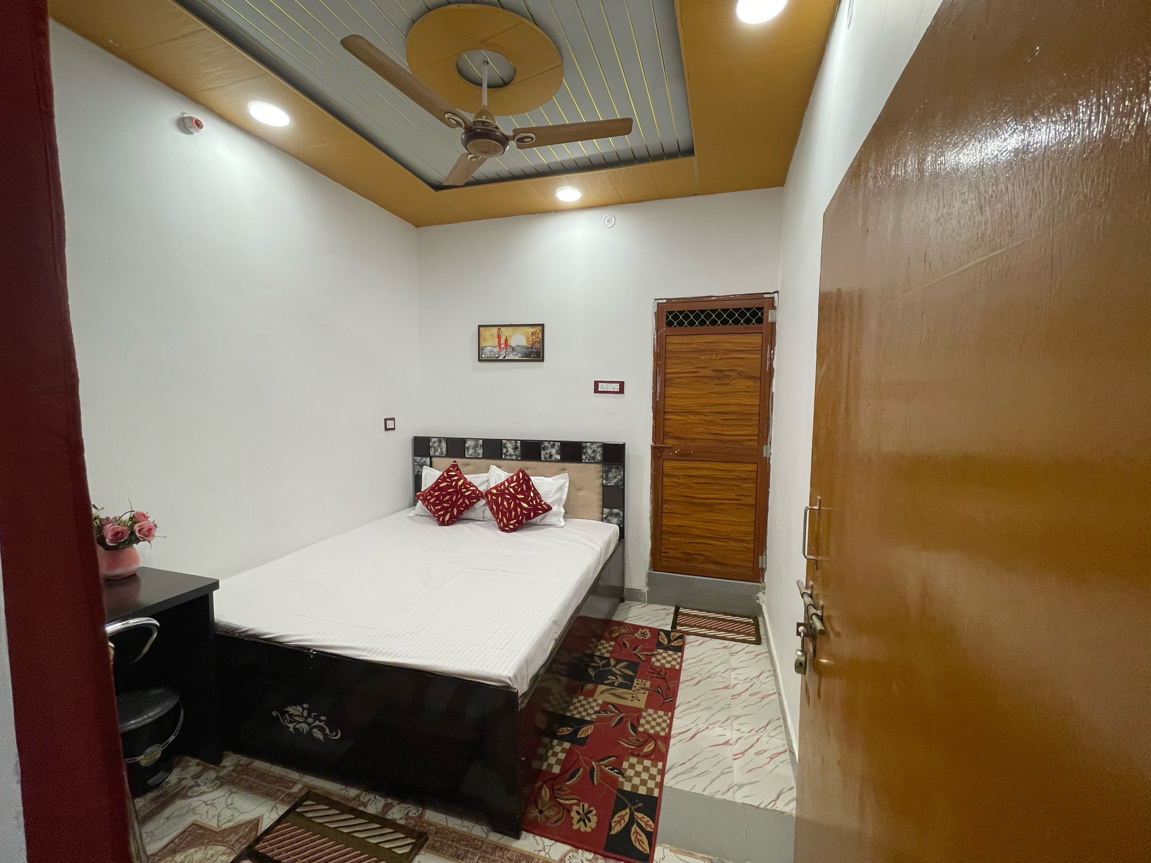 Govind Atithi Grah - Tap to explore photos