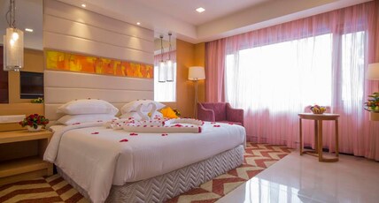 Dolphin Hotel Room Type - Premium Room