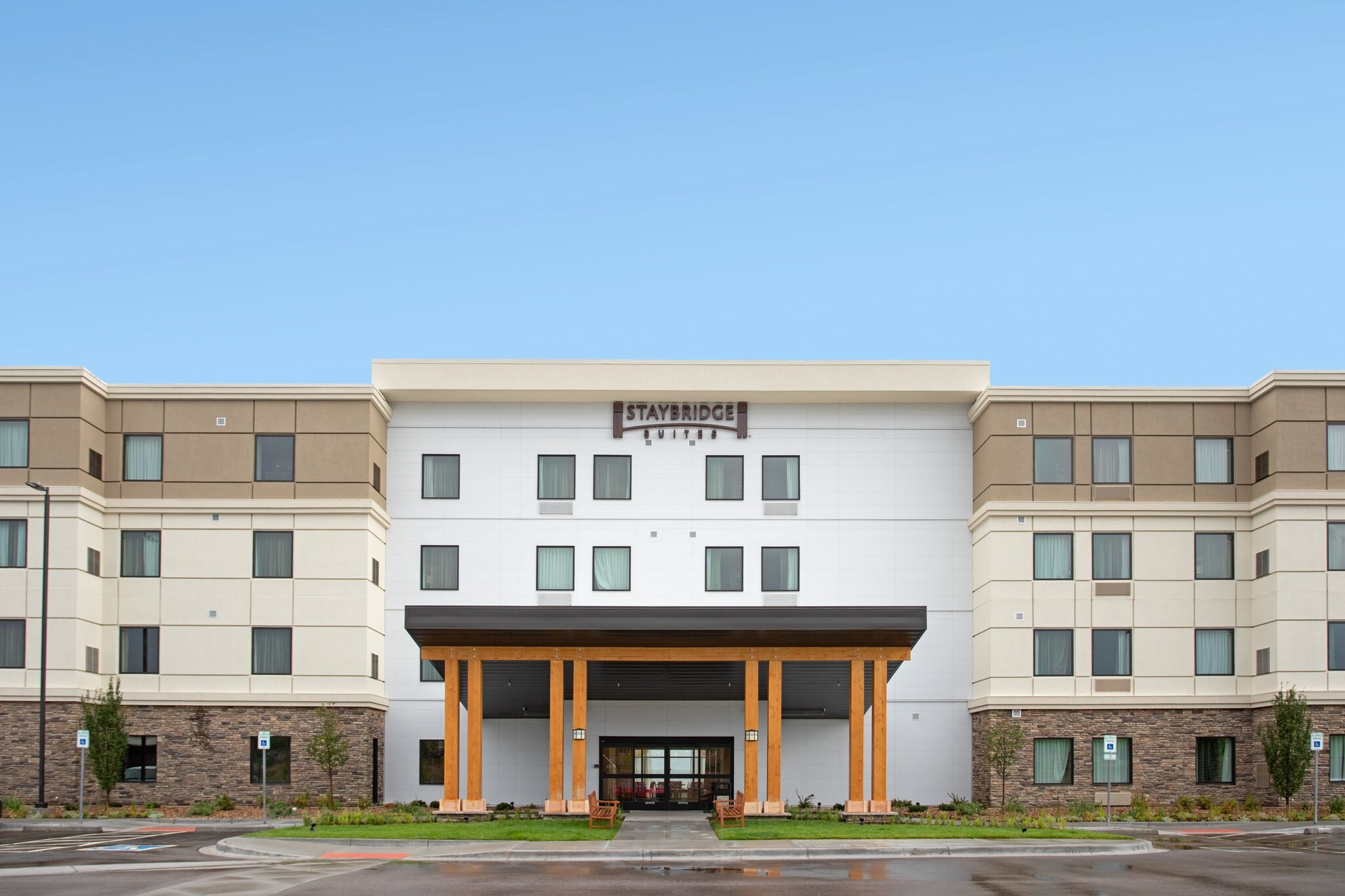 Staybridge Suites Denver South - Highlands Ranch - Tap to explore photos
