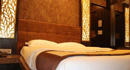 Hotel Angina Room Type - Premium Room AC with Sofa