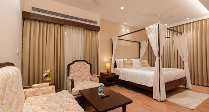 Suites 16, Financial District Room Type - Suites