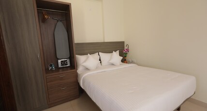 BLU THE HOTEL - Manyata Tech Park Room Type - Studio With Kitchen and Balcony