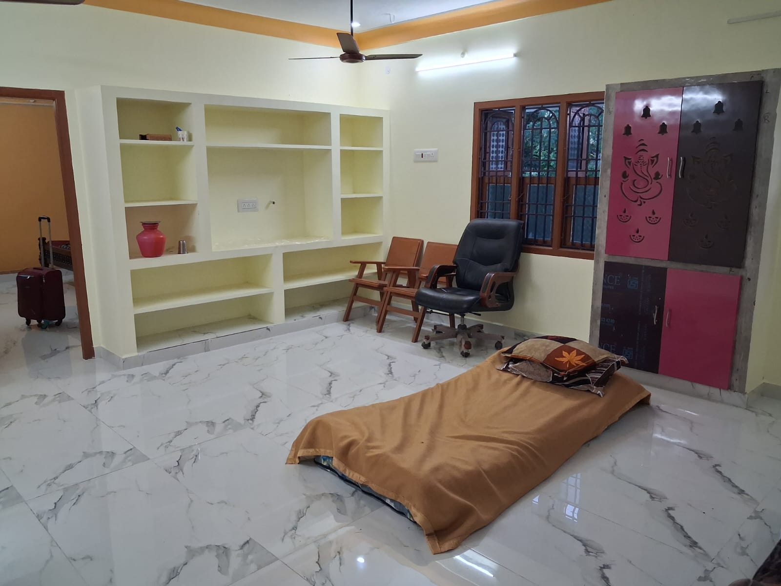 Vasantham veedu - Tap to explore photos