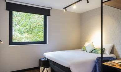ibis Brussels Centre Ch Room Type - Superior room with 1 double bed and 1 sofa bed, Garden side