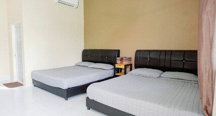 OYO 91271 Cik Ein Homestay Room Type - Suite Family