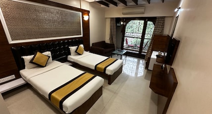 Hotel Suvi Palace Room Type - Executive Room Twin Bed (Age Limit for Check In is 21 years) Hotel Suvi Palace Room Type - Executive Room Twin Bed (Age Limit for Check In is 21 years)