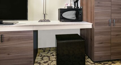 Hilton Garden Inn San Antonio Airport Room Type - 2 QN ACC RM W BATHTUB