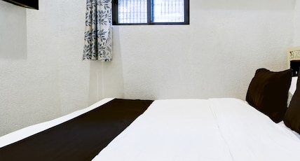 Hotel O Khar East Near Railway Station Room Type - Classic