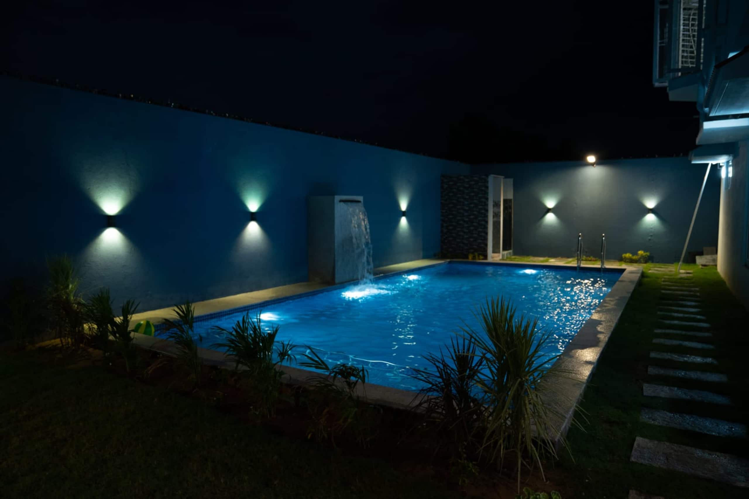 The Vibe Villa - Tap to explore photos