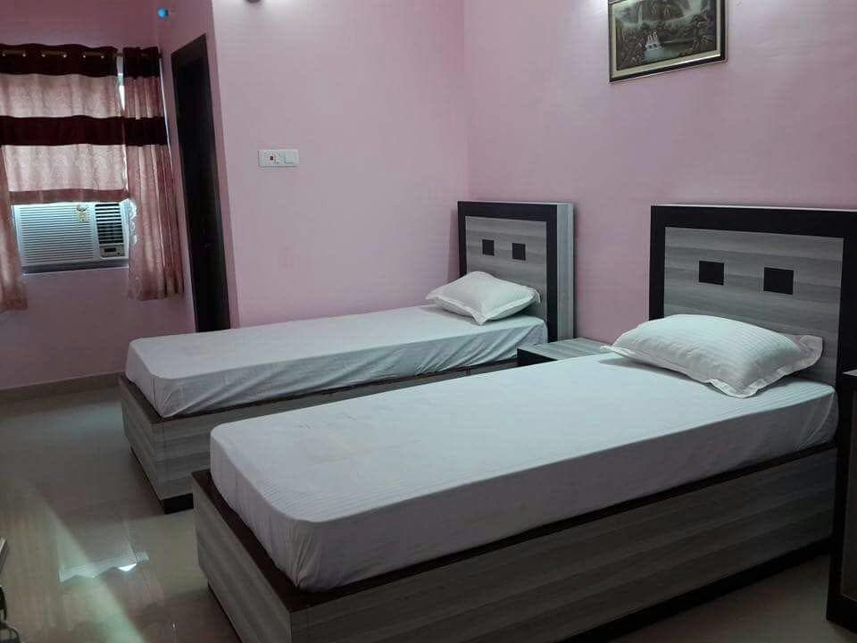 Hotel Lord Shiva - Tap to explore photos