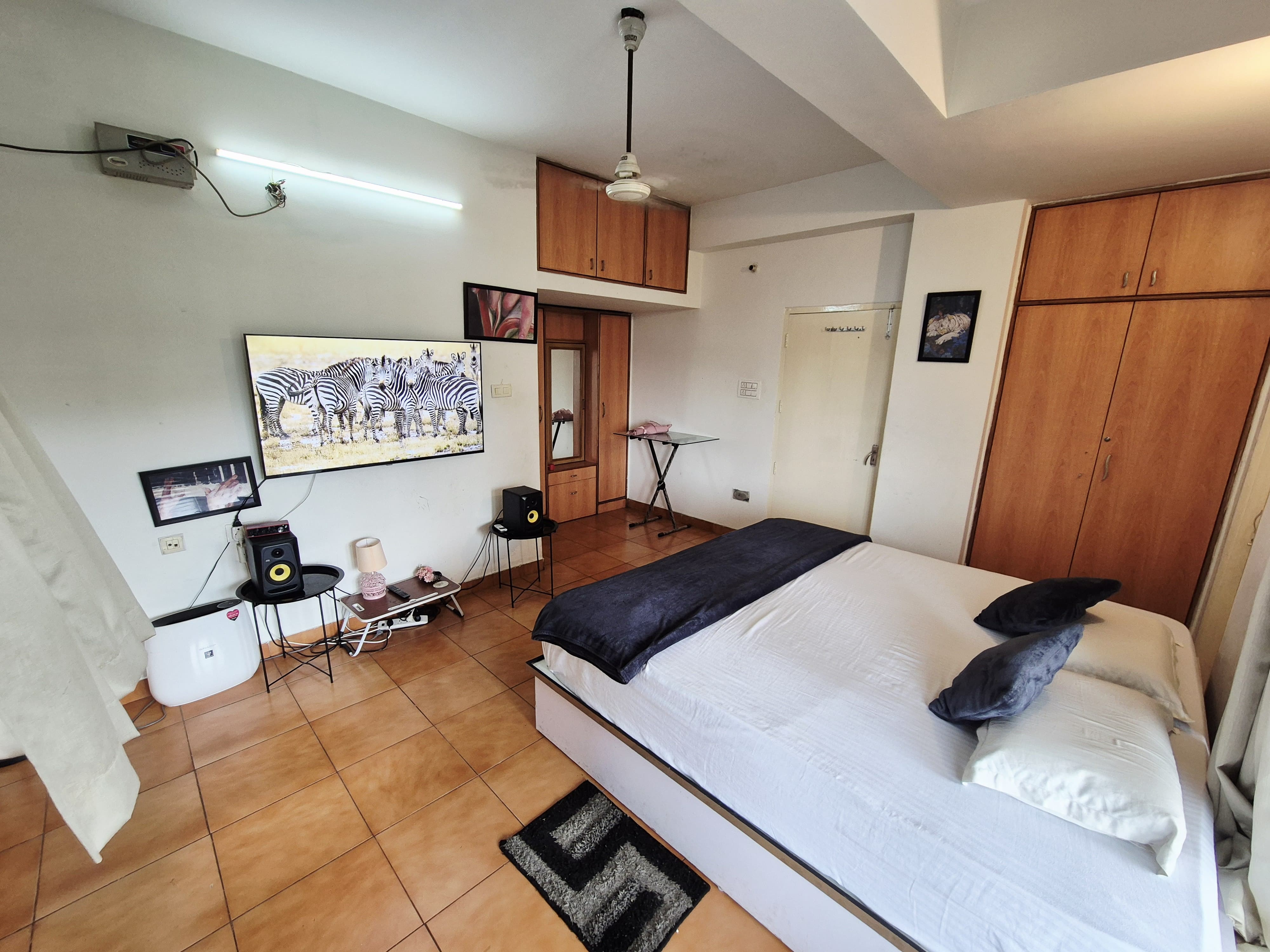 Moroccan Moon Luxx Apartment | Beltola - Tap to explore photos