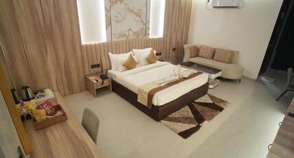 Hotel Rudra Regency Room Type - Royal Suite