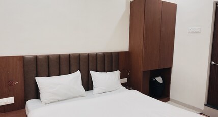 Hotel Vishwas Room Type - Premuim Room AC