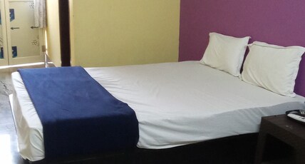 Mahadev Ashram 300M From Shree Jagannath Temple Room Type - AC Double Bed Room