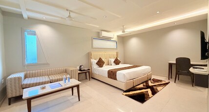Hotel Nova Vista Room Type - Business Suite with Sofa