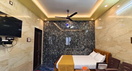 DK Grand Palace Room Type - Standard AC Room