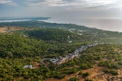 LohonoStays Sacri Borod Hill 8