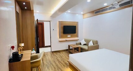 HOTEL ADDICTION Room Type - DELUXE ROOM