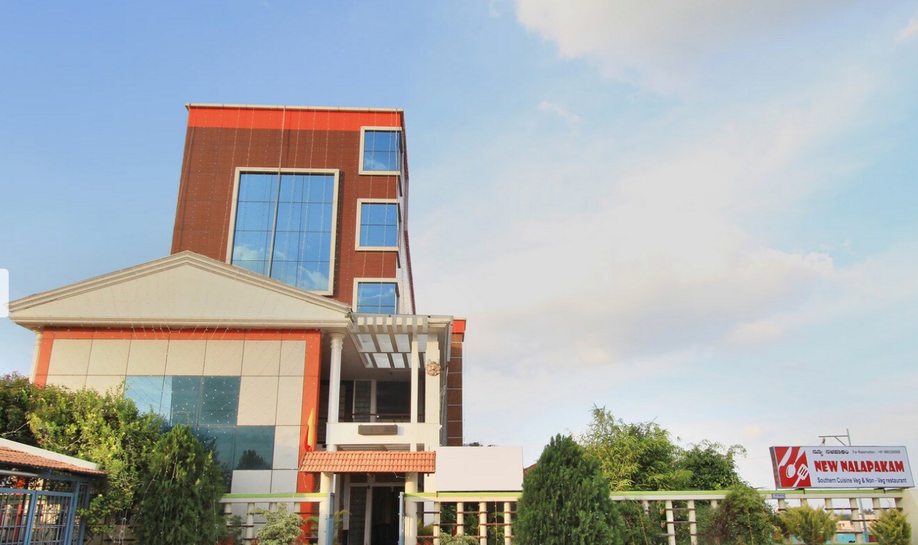 MAK Green Garden - Tap to explore photos