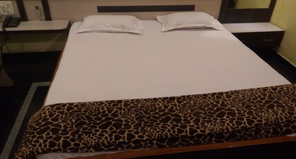 NEW HOTEL JANKI Room Type - Non AC Deluxe