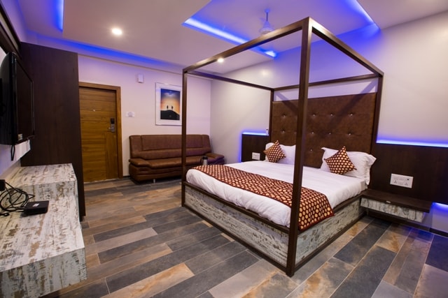 Hotel Balaji Palace - Tap to explore photos