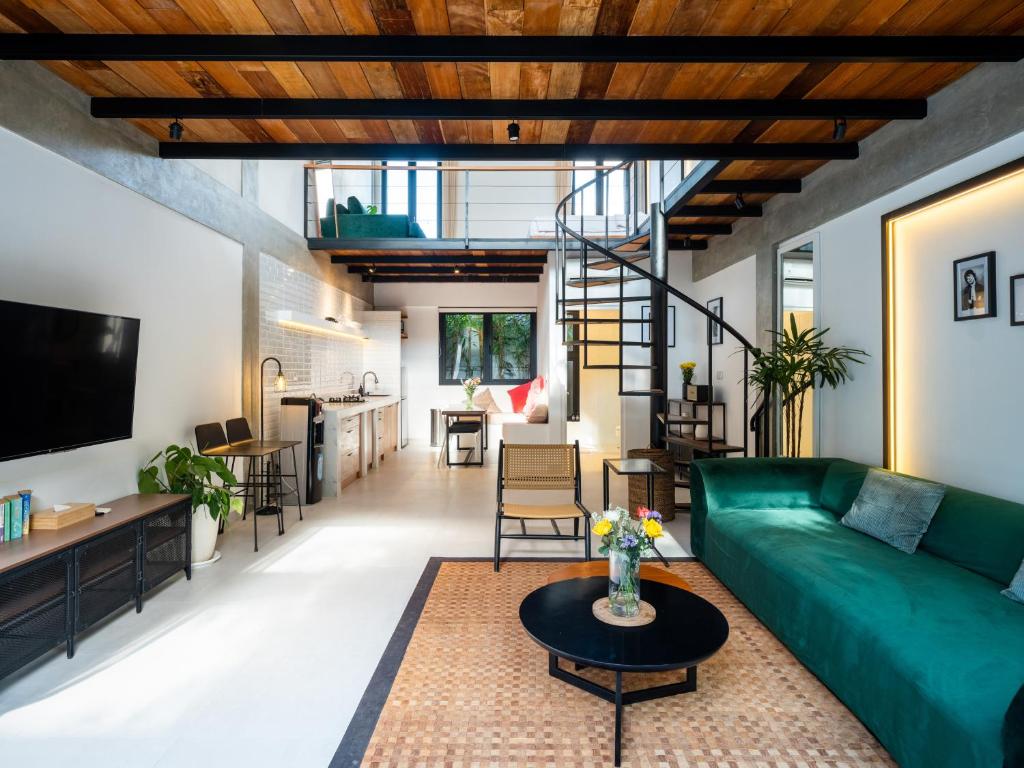 Berawa Lofts2 Canggu - Tap to explore photos