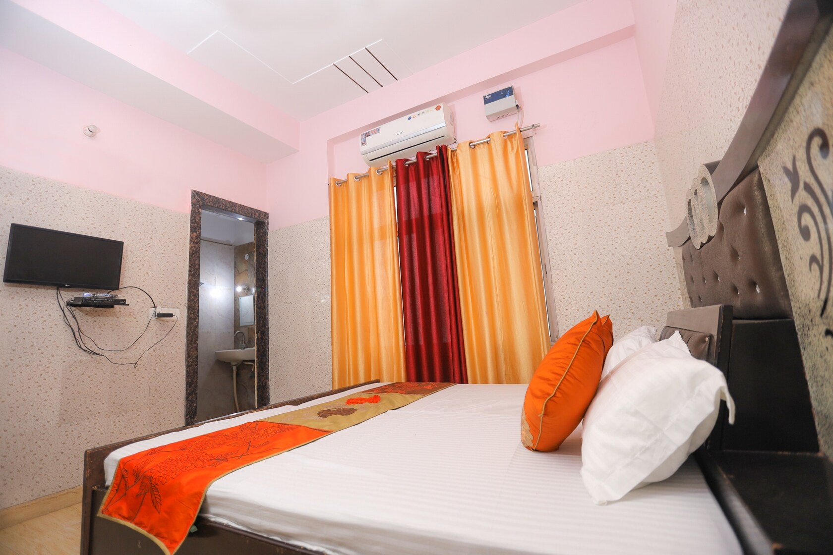 Anand Varsha Best Price Room Stays - Tap to explore photos