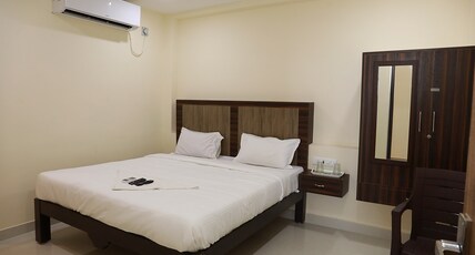 Ram Residency Guduvanchery Room Type - DELUXE AC ROOM