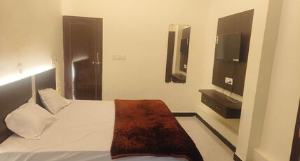 Suman Palace Room Type - Double Bed Room